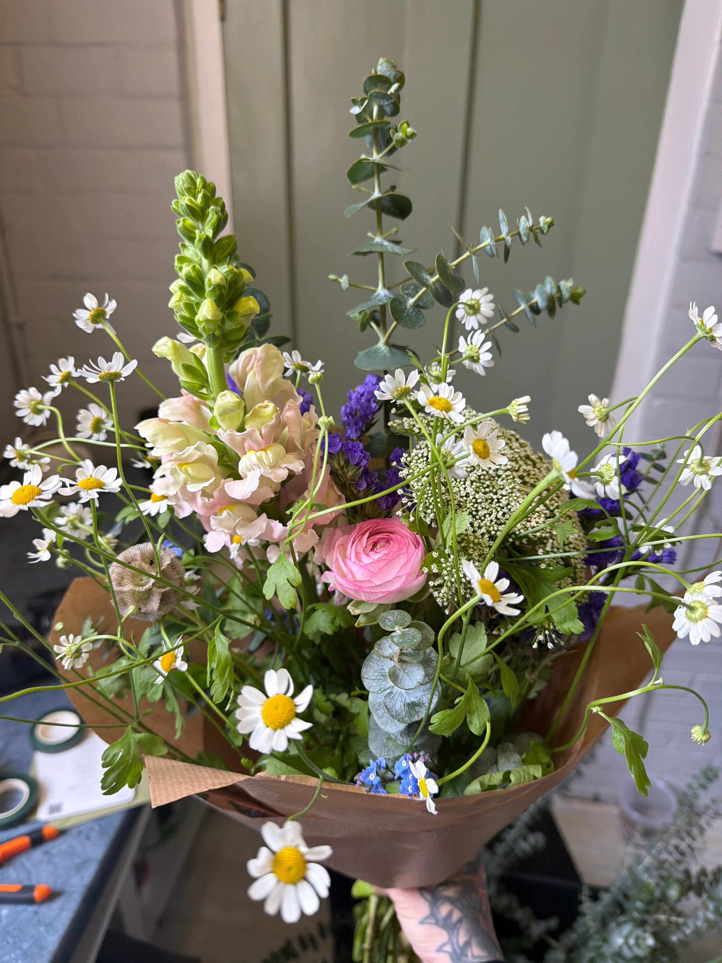 Bee & Bloom Flower Fortnightly Subscription 🌿