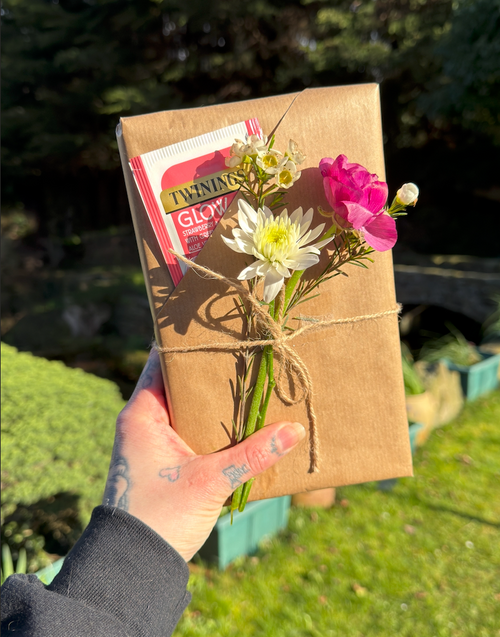 Book & Bloom Bundle 🌿📖